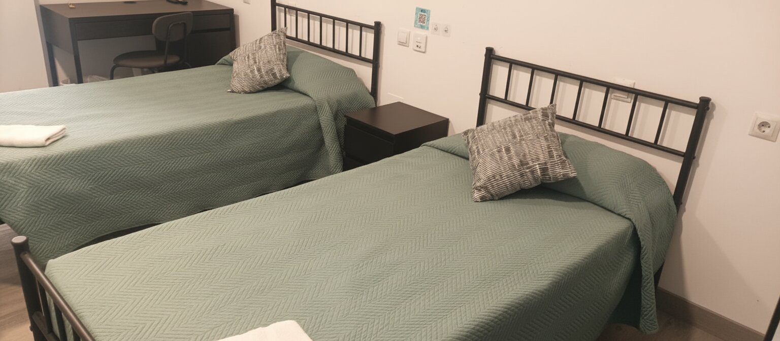 Habitación 2 - Doble con dos camas individuales en Hostal NANA Valladolid