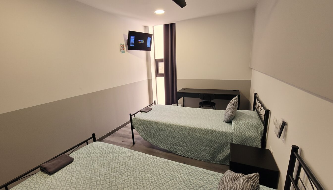 Habitación 6 - Doble con dos camas individuales en Hostal NANA Valladolid