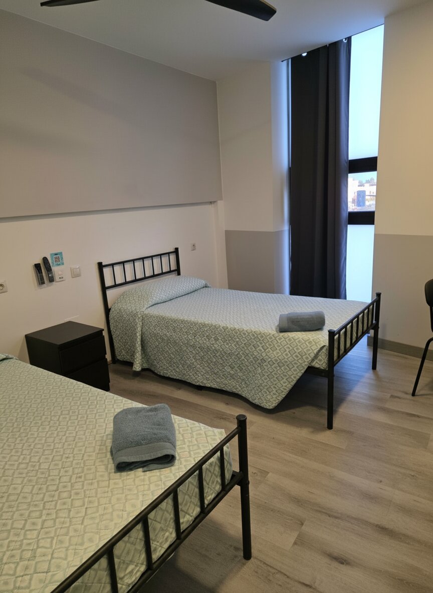 Habitación 7 - Doble con dos camas individuales en Hostal NANA Valladolid